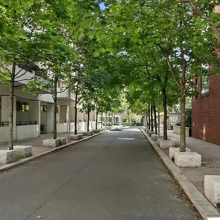 아파트 Cozy & In The Royal Heart Of *